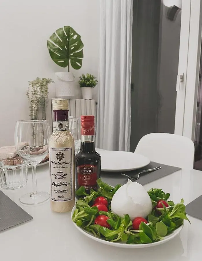 Apartment Solution Home Solari Milan